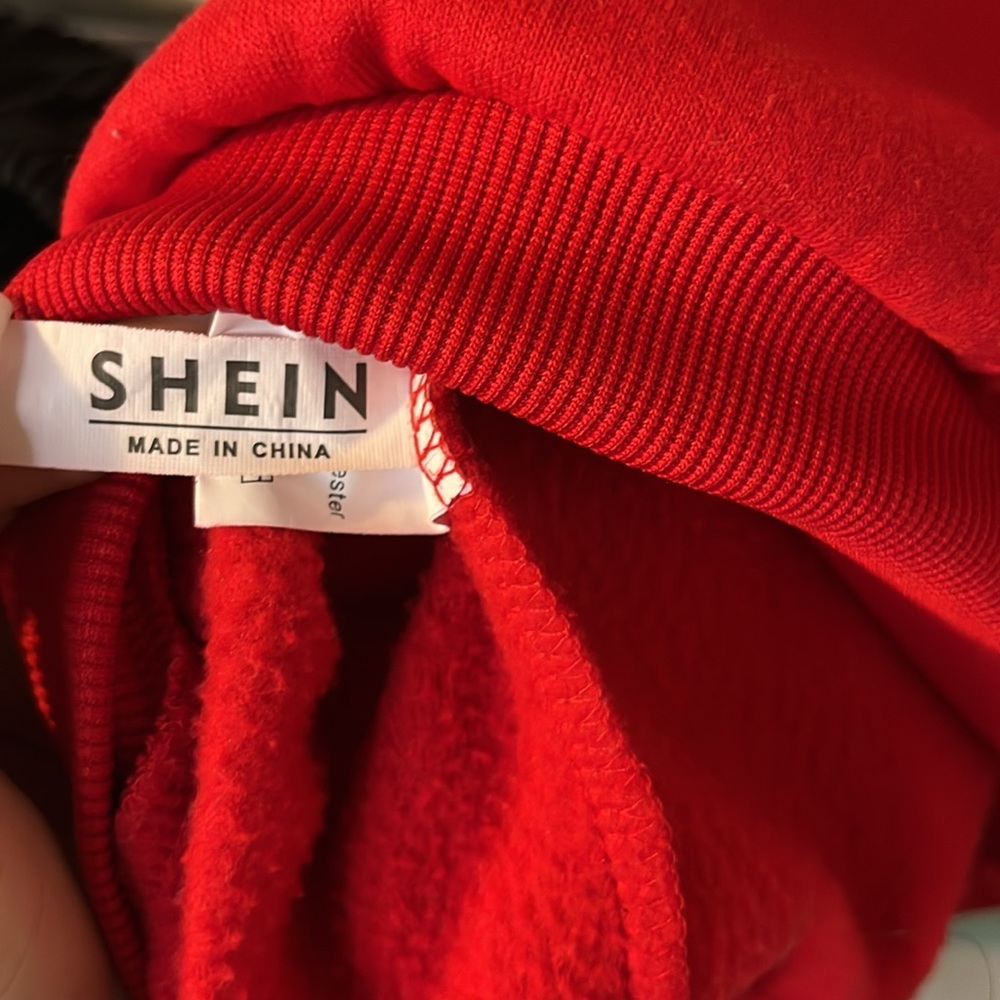Red sweatshirt - Picture 4 of 4